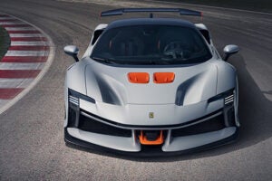 新型フェラーリは億超えでも即完売!? 「SF90 XX」は過去の跳ね馬と