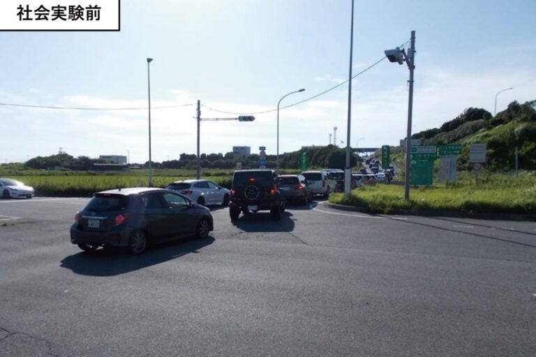 社会実験前の木更津金田IC入口付近の渋滞時の様子