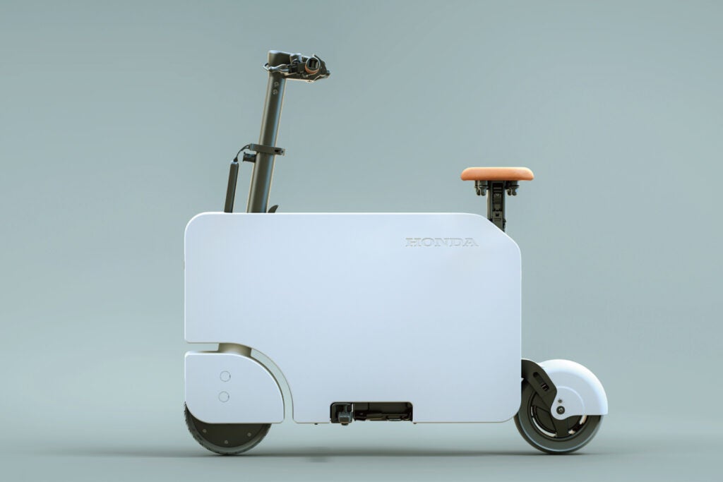 HONDA MOTOCOMPO ホンダモトコンポトップカウル割れ有送料込みです。 HONDA MOTOCOMPO ホンダモトコンポトップカウル割れ有送料込みです。
