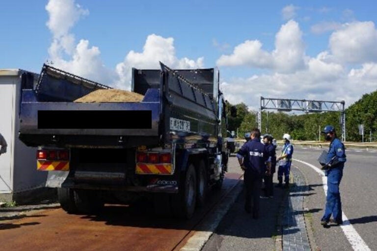 苫小牧東ICの取り締まりの様子