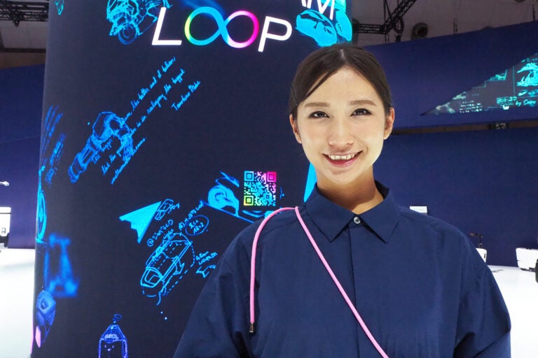 ホンダ美女のエレナさんのフレッシュな笑顔
