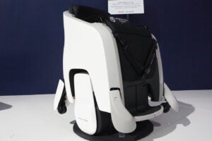 ハンズフリーパーソナルモビリティUNI-ONE