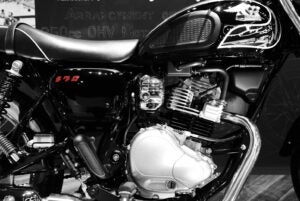 【限定350部】カワサキW 特別限定版 メグロ―メイハツ―カワサキへと連なる伝統 限定350部カワサキW 特別限定版 メグロ―メイハツ―カワサキへと