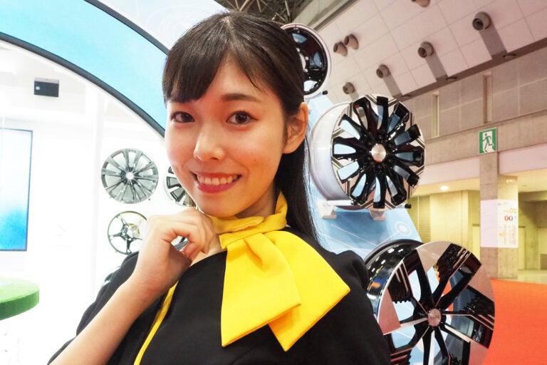 TOPYブースの美女