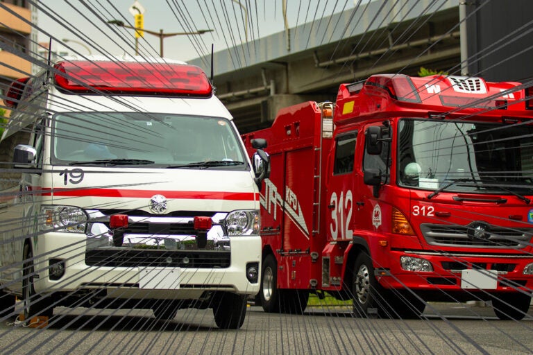 消防車と同時に出動する救急車