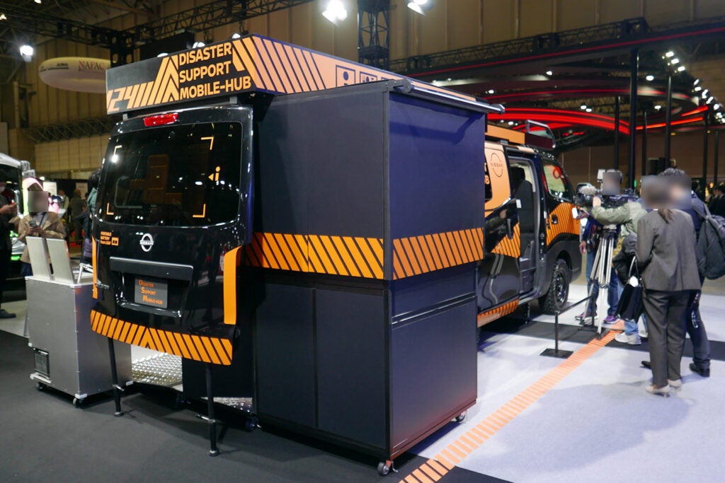 ダイ　キャラバン・爆発物処理車 240116-nissan-disaster-support