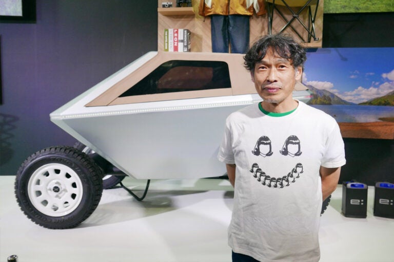 Concept160（プロトタイプ）とHigraph Tokyoの東泉（ひがしいずみ）氏。