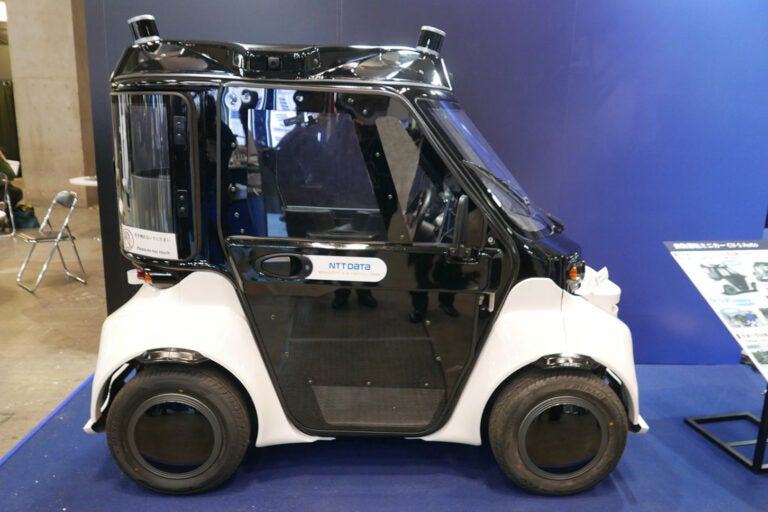AI搭載スマートモビリティ「CV-1 Auto」