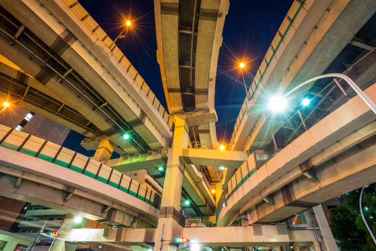 ヤマタノオロチと表現される複雑な立体交差の箱崎JCT