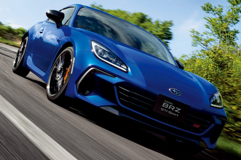改良版「スバルBRZ」STI SportのMT車