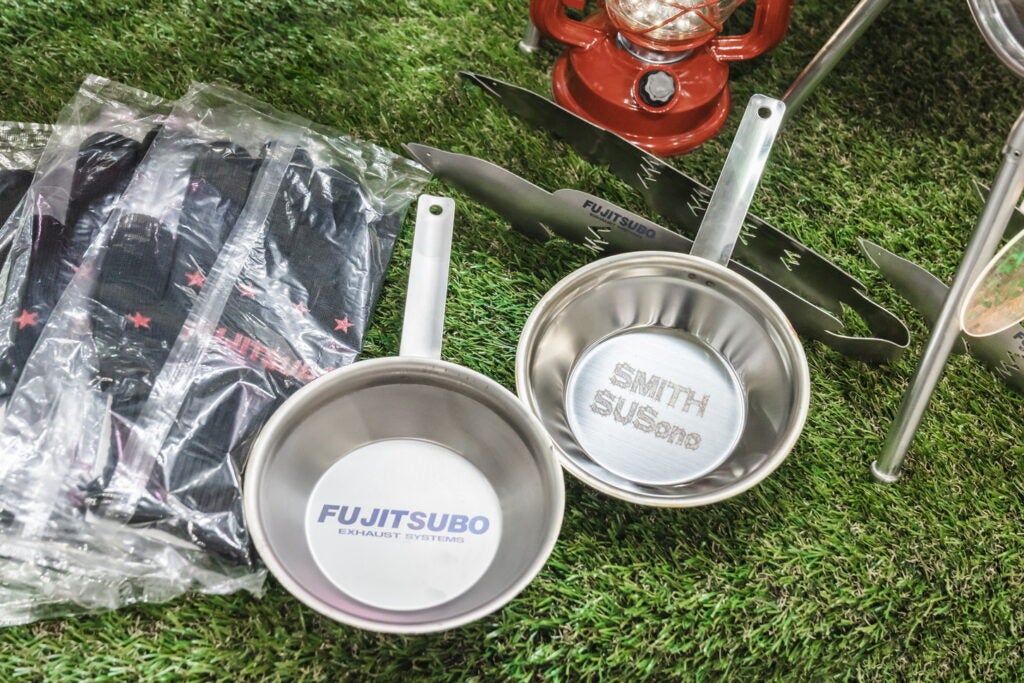 １０００円から♪フジツボ♪藤壺♪STI♪S-20♪新品未使用♪STIだからスバル用だと思います(多分きっと)♪車種不明♪判る方はチャンスかも♪ FUJITSUBOヴィダブリュ VVV｜VAB WRX STI 2.0 ターボ (アプライドA