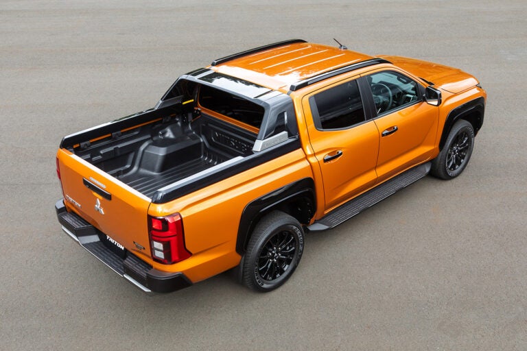 三菱 トライトン|Mitsubishi Triton