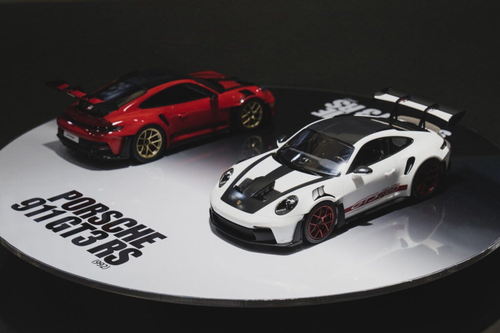 タミヤ　ポルシェ911 GT3 R ボディ　キャンディ塗装 タミヤ ポルシェ911 GT3 R ボディ キャンディ塗装 塗装済み