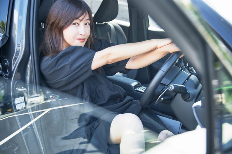 カーライフ・エッセイストの吉田由美さんは、若者の恋や仕事の悩みに何と答えるのか