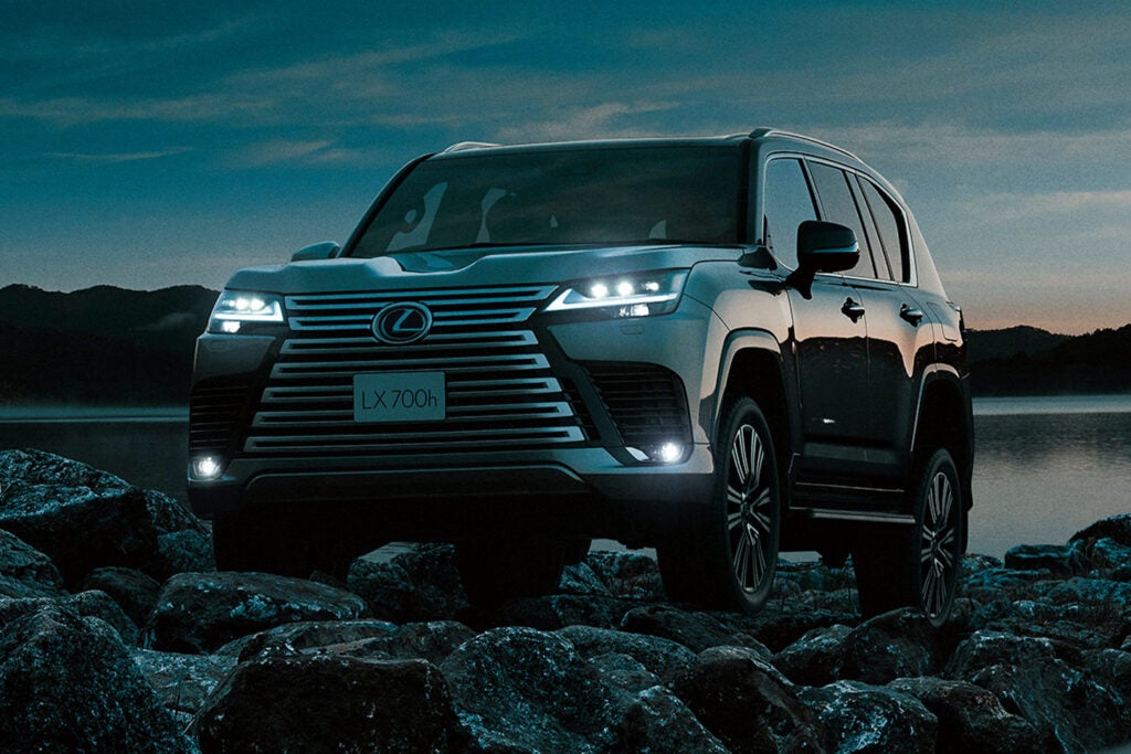 なぜレクサス最上級SUV「LX」は専用ハイブリッドを新開発したのか