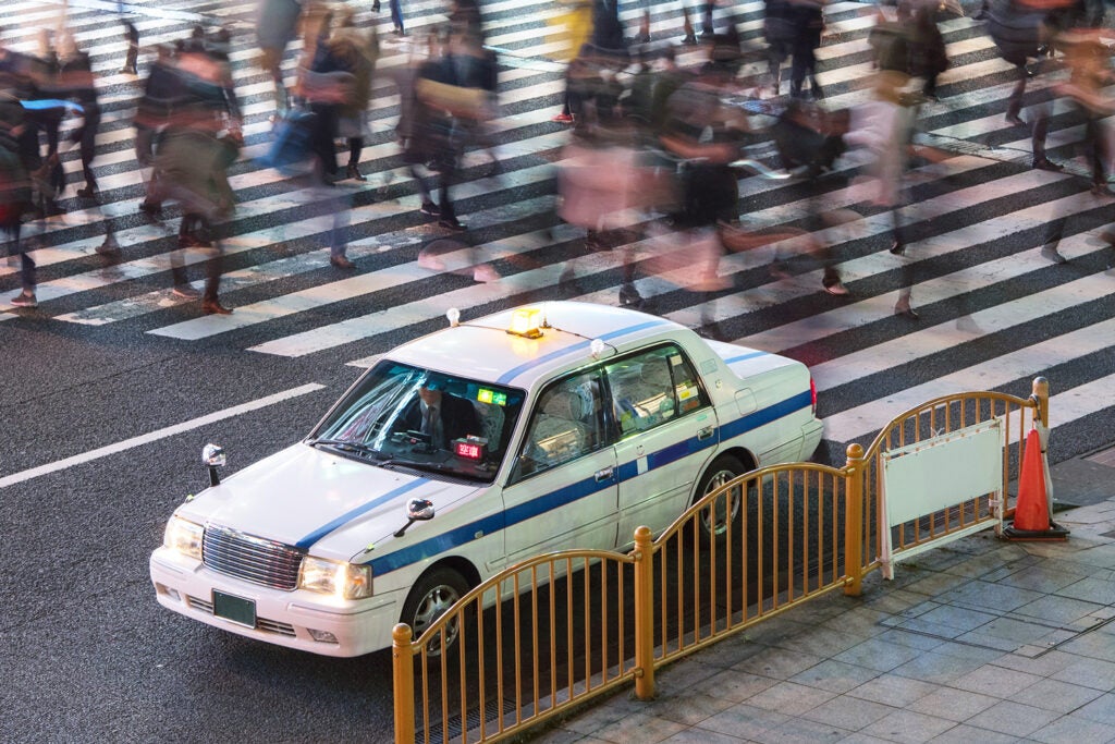 20241205-CarLawTaxi-04-