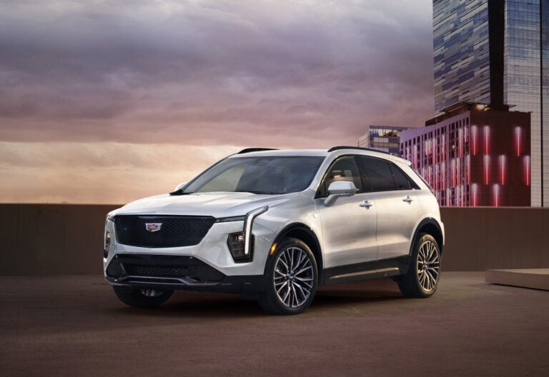 キャデラックXT4スポーツ|Cadillac XT4 SPORT