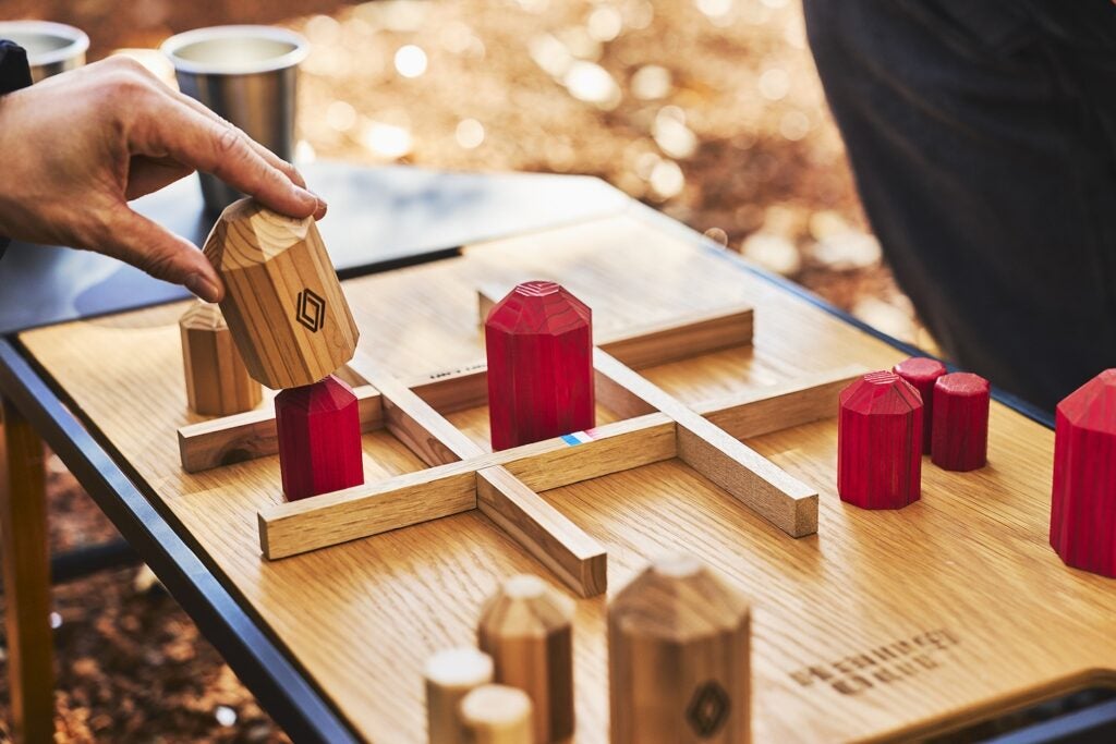 241213-cancan-caps-renault-08-