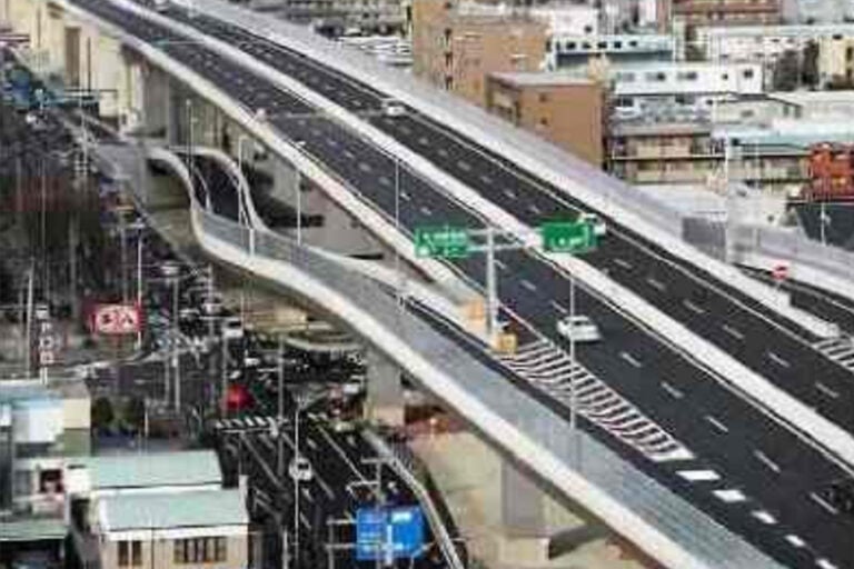 開通当初「阪神高速8号京都線」だった頃の城南宮南出口付近の様子