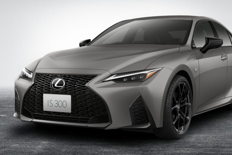 Lexus IS300“F SPORT Mode Black IV”（チタニウムカーバイドグレー）