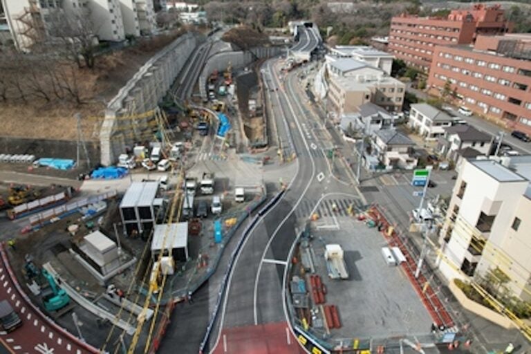 八王子市館地区のトンネル・橋梁工事状況。