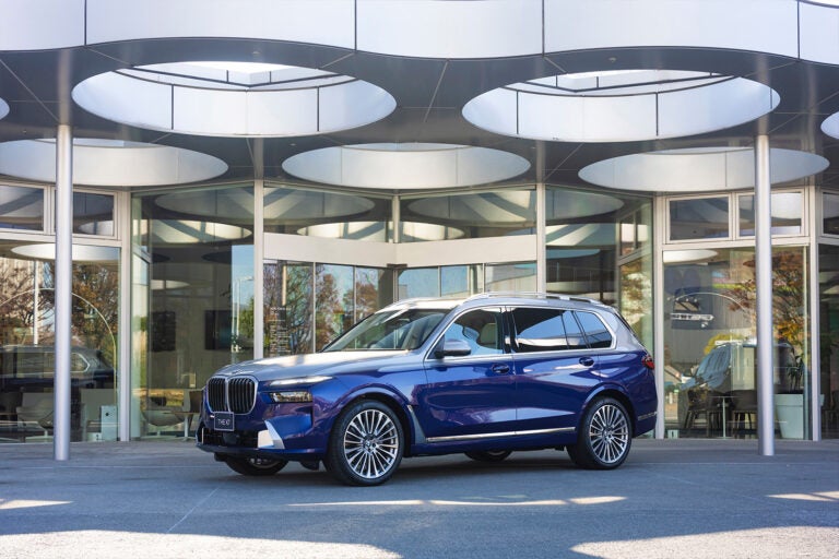 ビー・エム・ダブリュー X7 錦ラウンジ｜BMW X7 NISHIKI LOUNGE