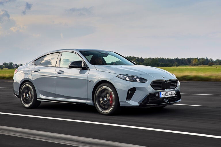 ビー・エム・ダブリュー M235 xDriveグランクーペ｜BMW M235 xDrive Gran Coupé