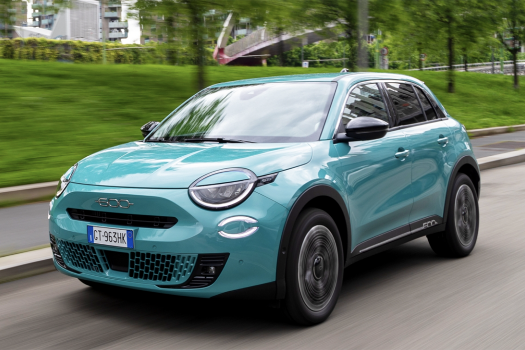 20250312-fiat600hybrid-teaser-