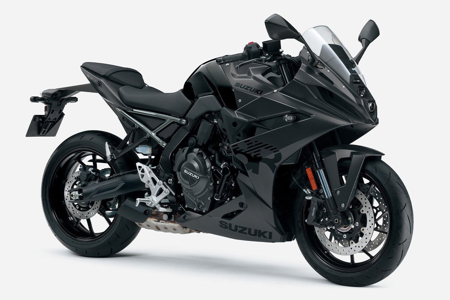 「GSX-8R Tuned by JURI」のベース車両となった「GSX-8R」