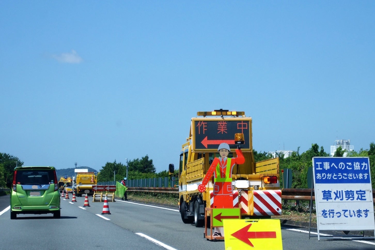 剪定作業での交通整理は、渋滞の発生には大きく影響を及ぼさないという。