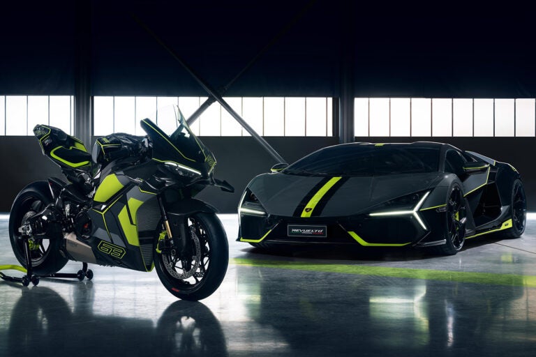 ランボルギー二・レヴエルト｜Lamborghini Revuelto