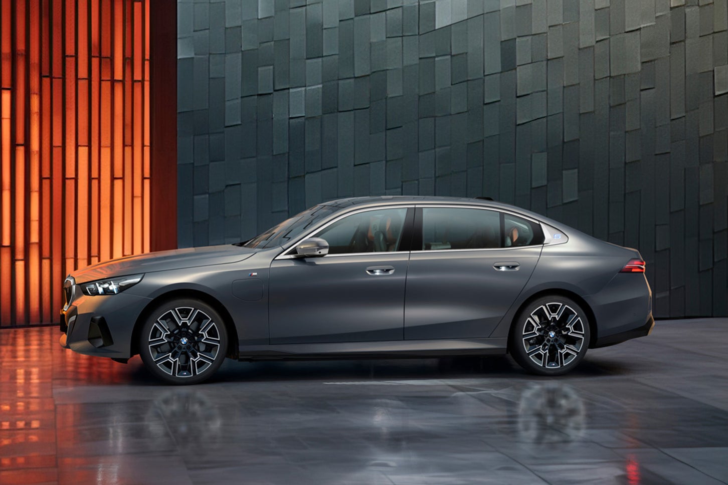 BMW 5シリーズ エクスクルーシブMスポーツ|BMW 5 Series Exclusive M Sport