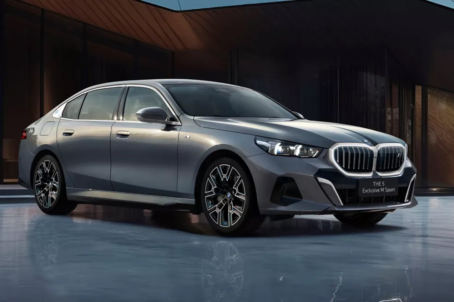 BMW 5シリーズ エクスクルーシブMスポーツ｜BMW 5 Series Exclusive M Sport