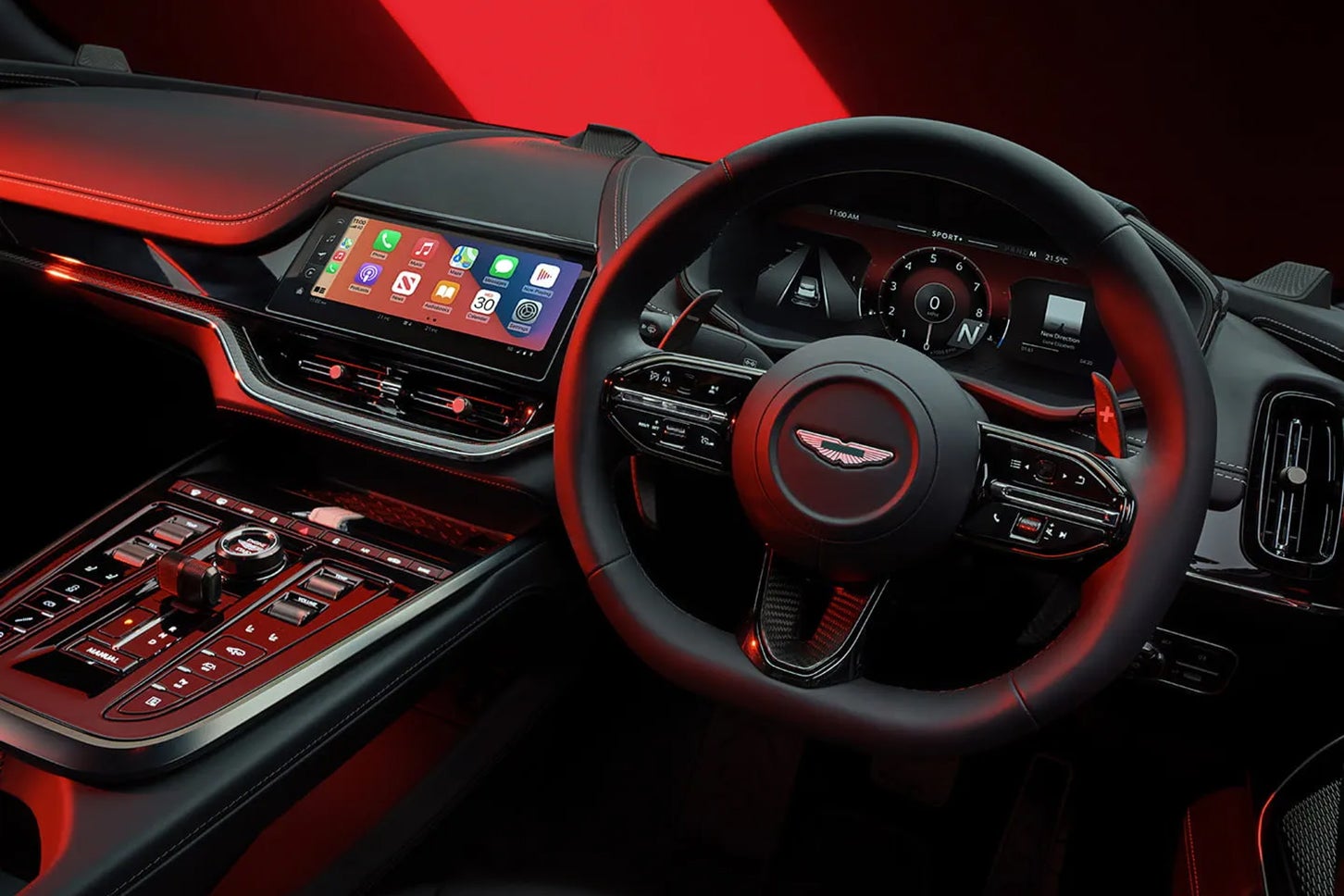 アストンマーティンDBX S｜Aston Martin DBX S