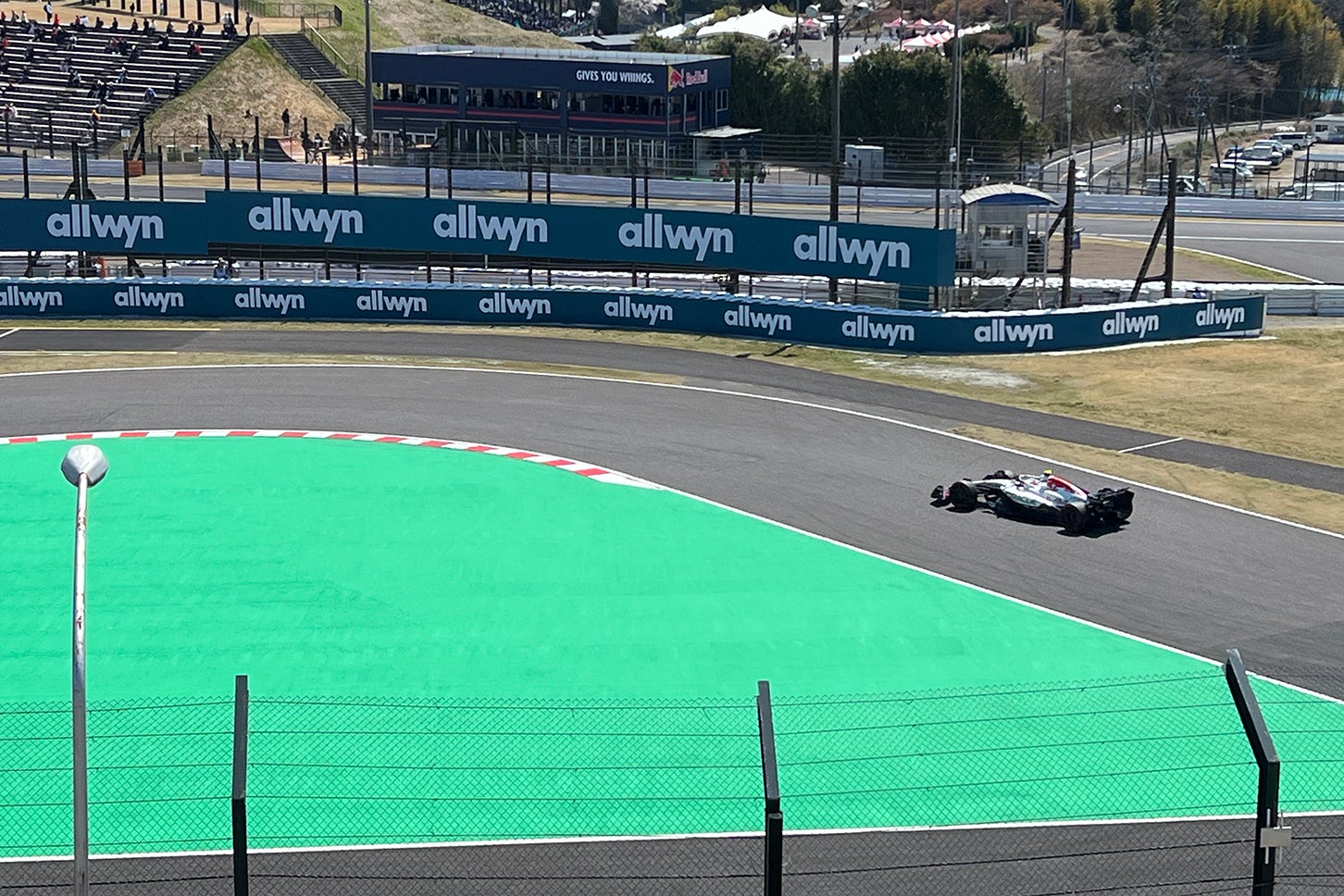 初めてレッドブルに乗る角田選手の姿をパシャリ!