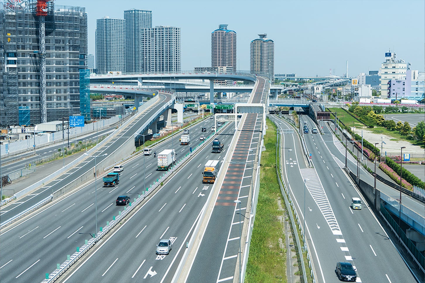 フォーミュラE 2025の開催に伴う交通規制。東京湾岸道路付近。