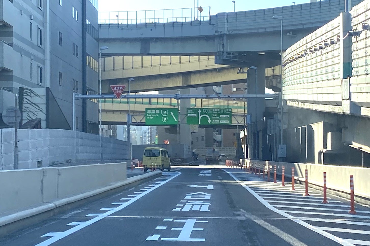 信号機撤去後の現在の箱崎ロータリー