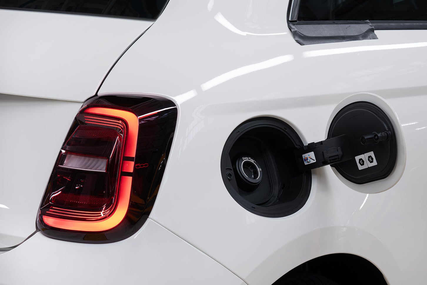 フィアット500ハイブリッド｜Fiat 500 Hybrid