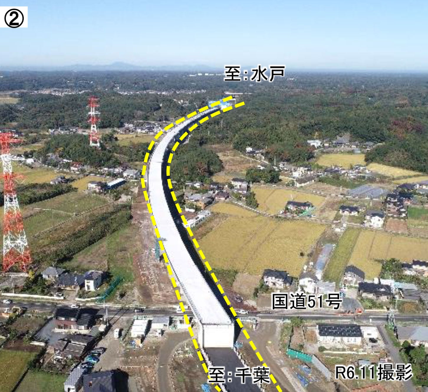 東関東道 潮来市小泉地区の様子。