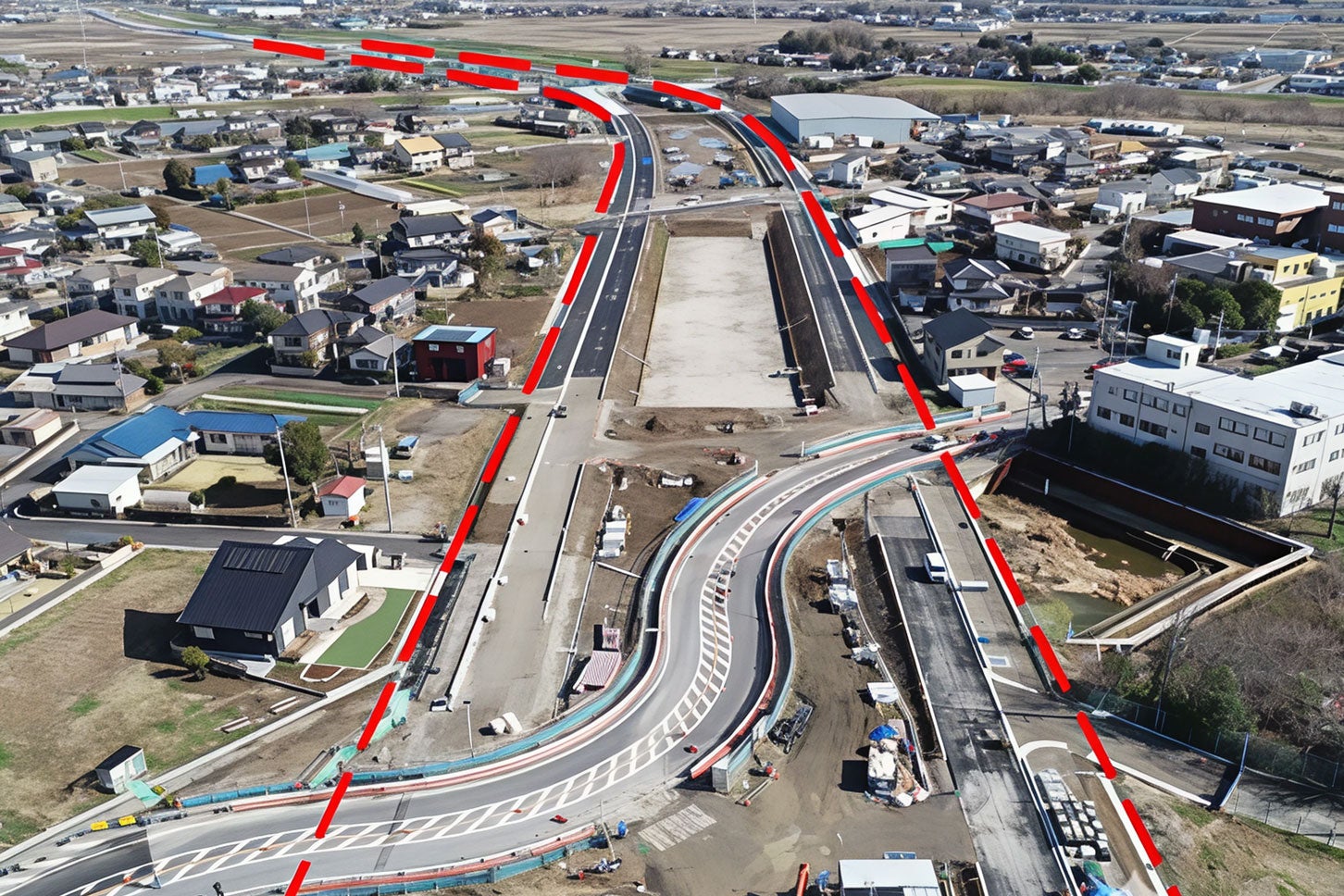 東埼玉道路の様子（吉川市川藤～越谷市増森）。2025年3月撮影。