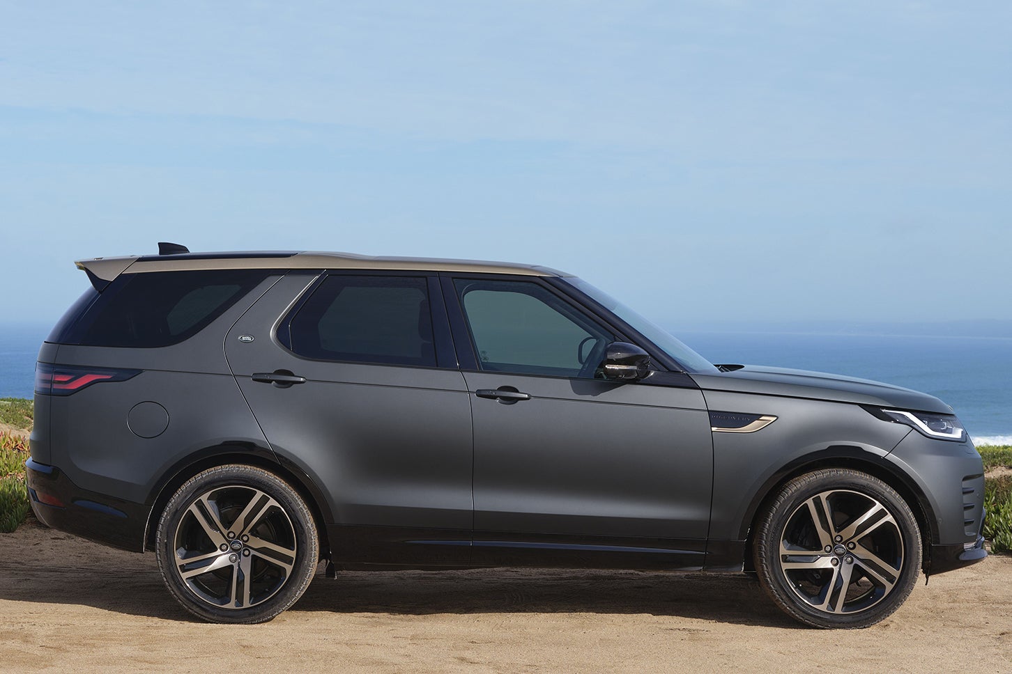 ランドローバー・ディスカバリー テンペスト・キュレーテッド・フォー・ジャパン｜Land Rover Discovery Tempest Curated for Japan