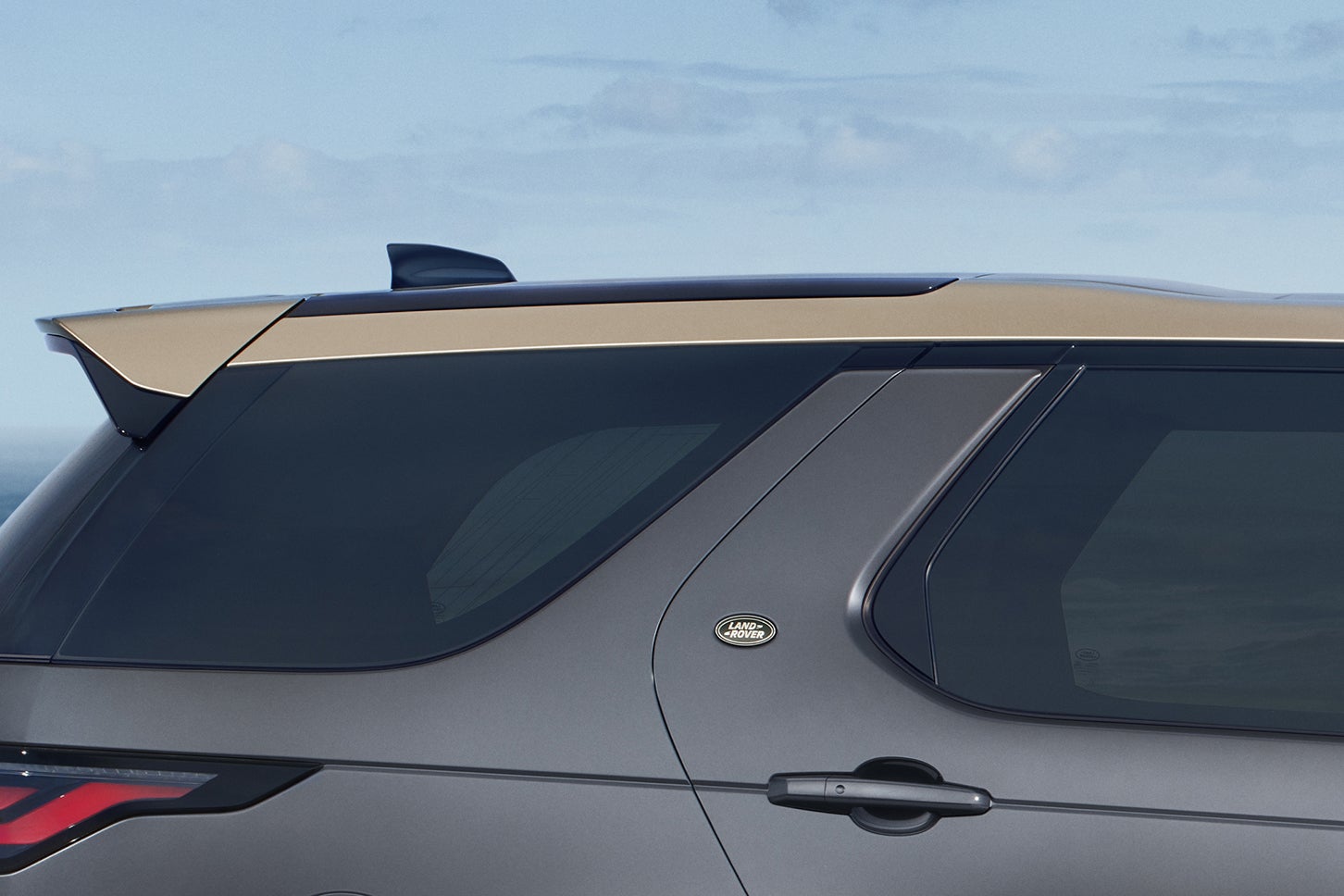 ランドローバー・ディスカバリー テンペスト・キュレーテッド・フォー・ジャパン|Land Rover Discovery Tempest Curated for Japan
