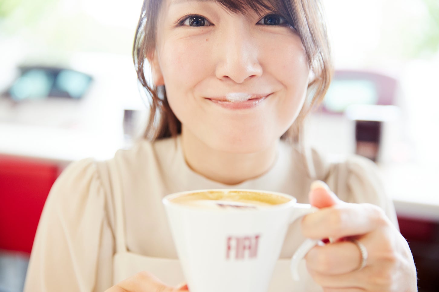 でさっそくカフェラテをご注文の深山幸代さん