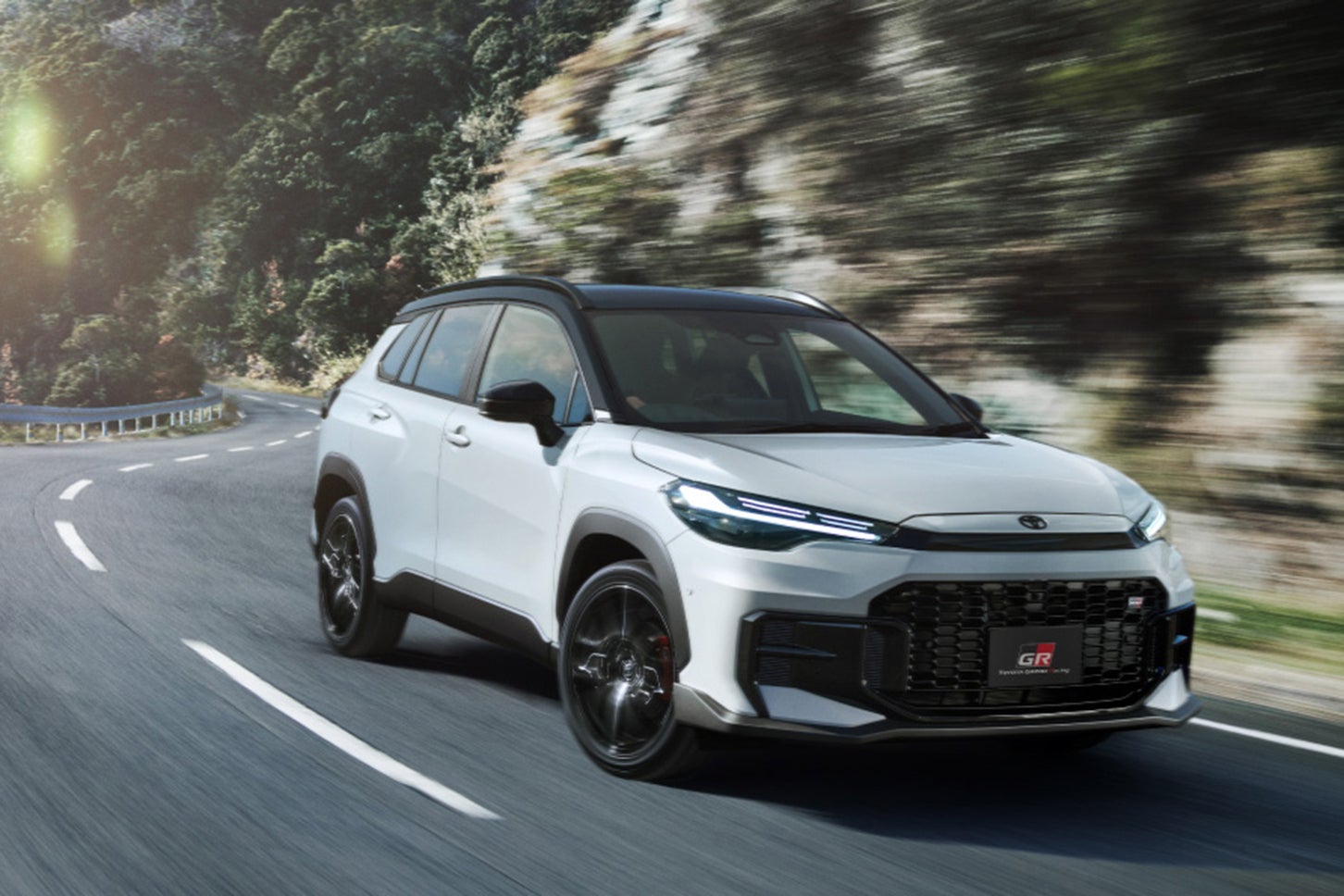 トヨタ・カローラ クロス GRスポーツ｜Toyota Corolla Cross GR SPORT