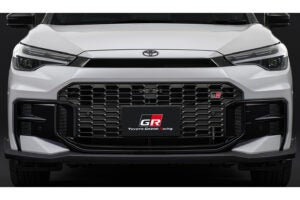 トヨタの新しい「カローラ クロス」に「GRスポーツ」が初設定！ 専用