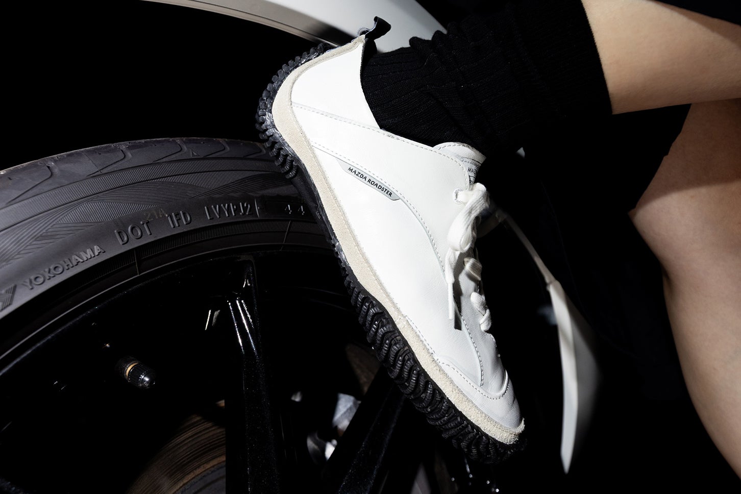 スピングル「SP-MX5」WHITE/BLACK