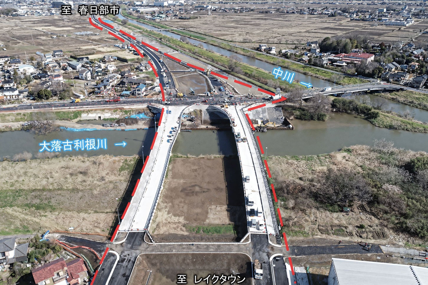東埼玉道路の越谷市増森～松伏町下赤岩付近の様子。2025年3月撮影。