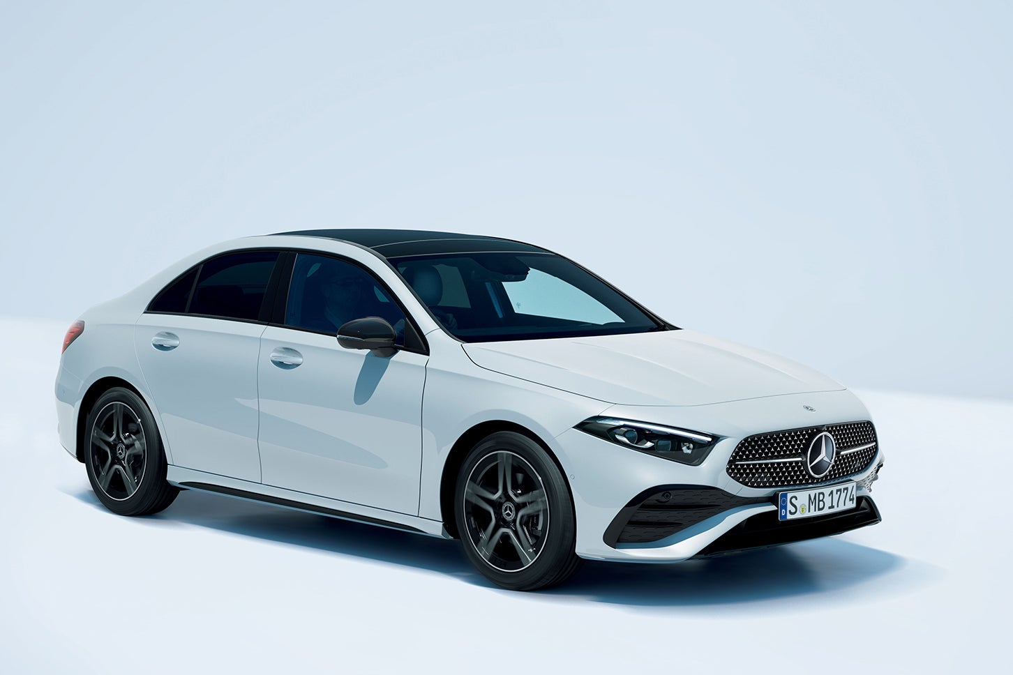 メルセデス・ベンツA 180セダン／A 200 dセダン・ファイナルエディション｜Mercedes-Benz A 180 Sedan / A 200 d Sedan Final Edition