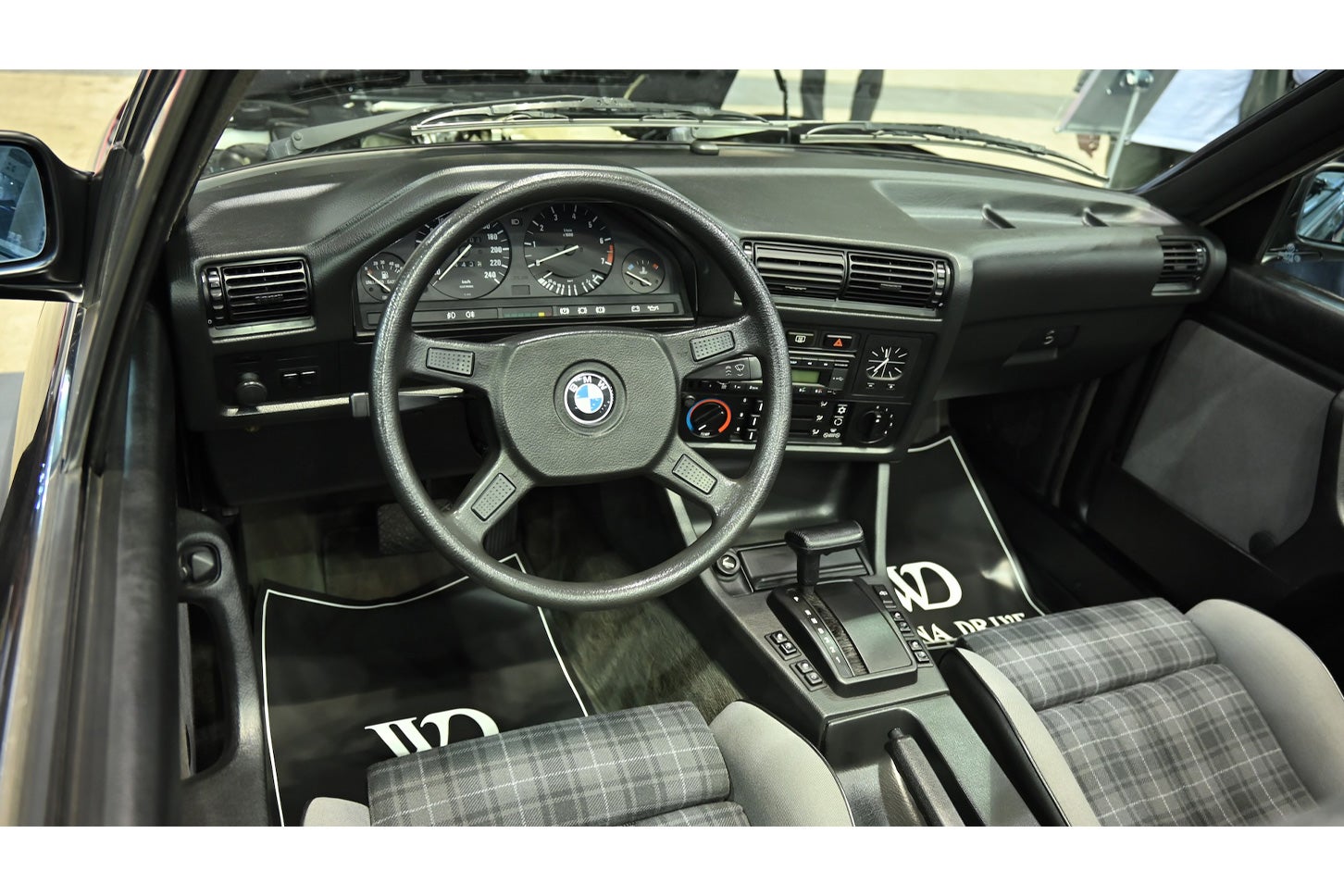 ビー・エム・ダブリュー 320i カブリオレ|BMW 320i Cabriolet(1989年)