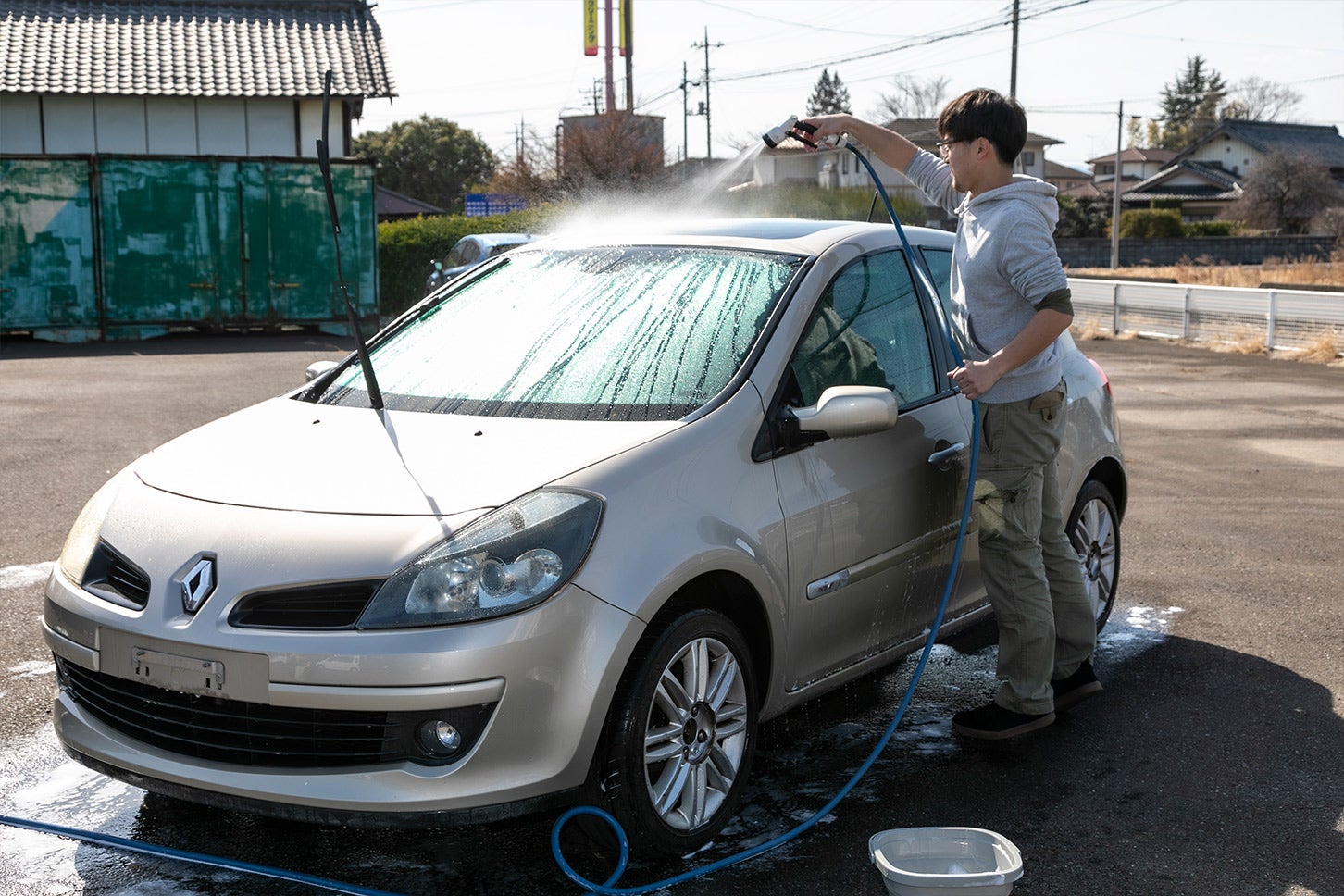 全体の水洗いはもちろん、最も高い位置からはじめましょう!